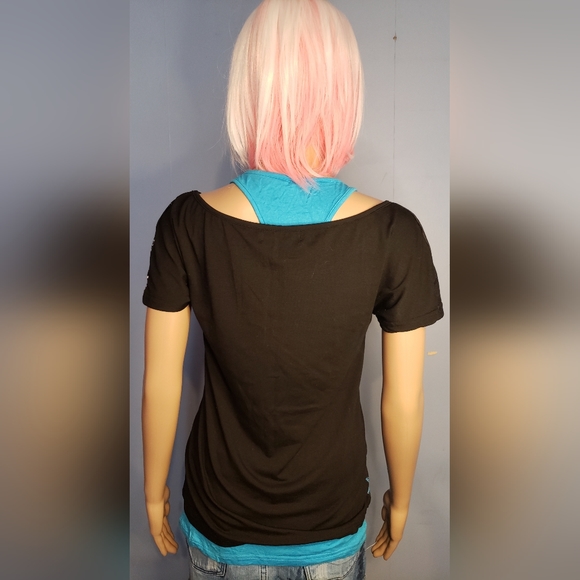 NWOT Skull Top M - Picture 2 of 3